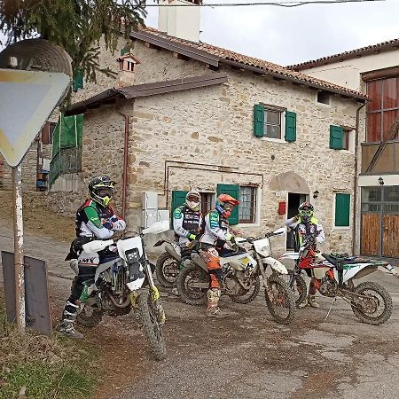 La Corte Dei Celti San Benedetto Del Querceto Экстерьер фото